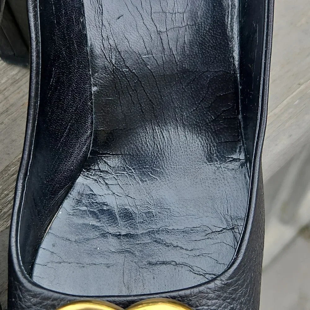 Gucci Black Leather Pumps with Gold GG Logo Buckle Size 37 - Picture 5 of 13
